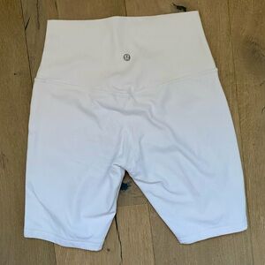Lululemon white biker shorts size 6 white